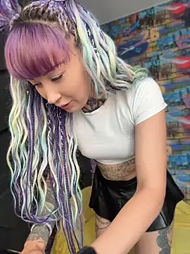 Snapshot of Tattoo__Moon chatting on 05.28.26 Tattoo Moon online show from 05.28.26