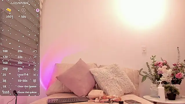 Snapshot of Babe_sophiee1 chatting on 05.30.26 Babe sophiee1 online show from 05.30.26