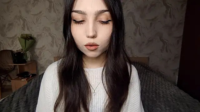 Qwami Amie online show from 03.24.26