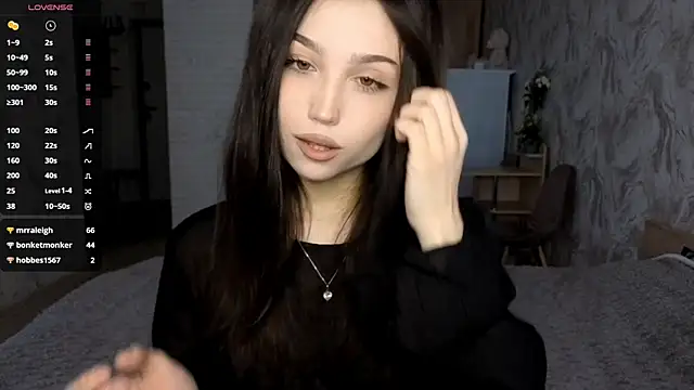Snapshot of Qwami_Amie chatting on 05.16.26 Qwami Amie online show from 05.16.26