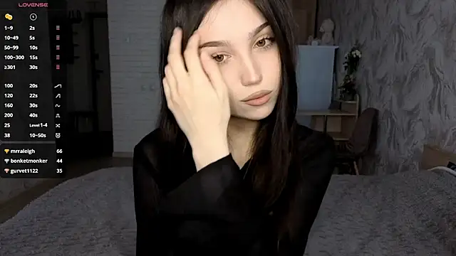 Snapshot of Qwami_Amie chatting on 05.16.26 Qwami Amie online show from 05.16.26