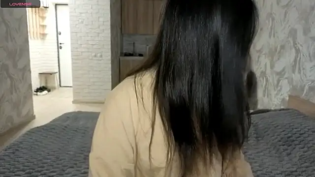 Snapshot of Qwami_Amie chatting on 05.22.26 Qwami Amie online show from 05.22.26