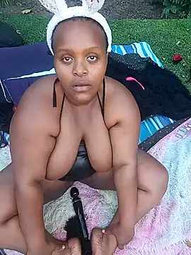 ChoklitBerryXX online show from 04.02.26