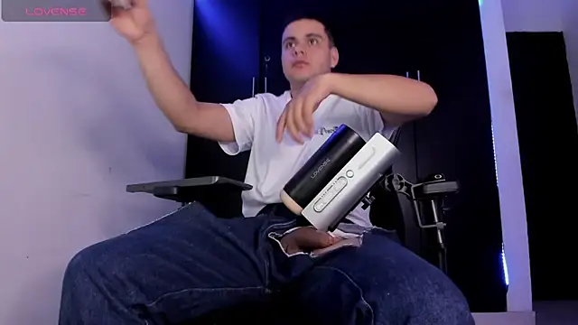 Liam Mateo online show from 04.03.26