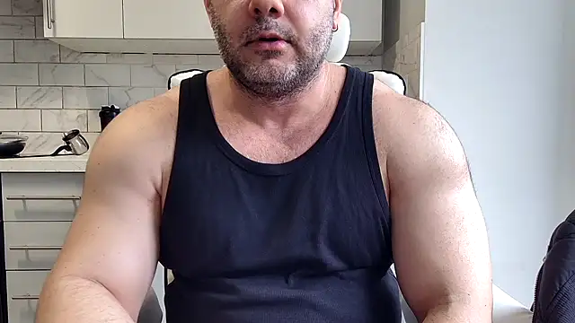 Snapshot of WildJohn_XX chatting on 03.25.26 WildJohn XX online show from 03.25.26