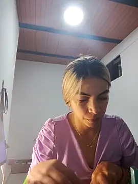 Evangeline Bonnet online show from 03.22.26