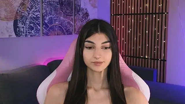 Snapshot of LilyShine_ chatting on 02.20.26 LilyShine online show from 02.20.26