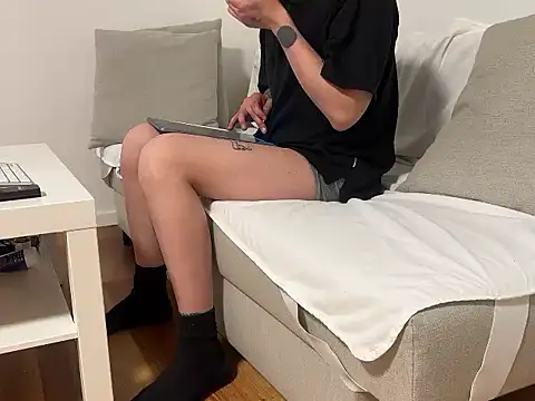 Snapshot of canberlinxy chatting on 03.20.26 canberlinxy online show from 03.20.26