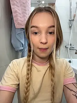 -teenytiny- online show from 03.02.26