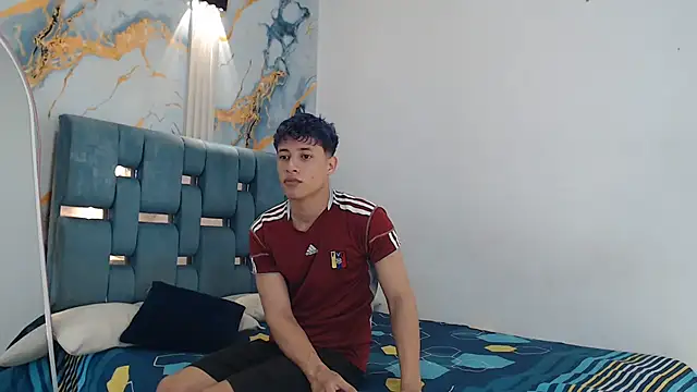 Snapshot of YOUNG_GUYS1 chatting on 02.08.26 YOUNG GUYS1 online show from 02.08.26