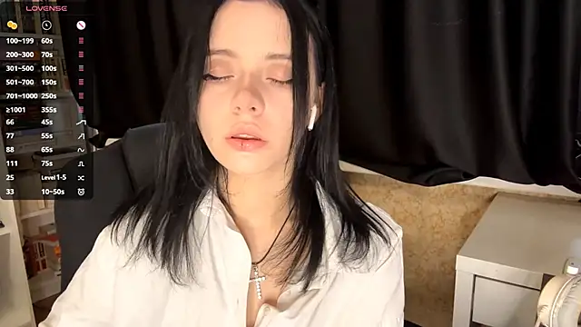 Eva blo0m online show from 01.17.26