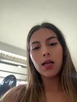 Snapshot of Valeria-escobar chatting on 08.04.26 Valeria-escobar online show from 08.04.26