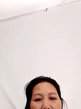 Snapshot of Cako-naka chatting on 12.23.25 Cako-naka online show from 12.23.25