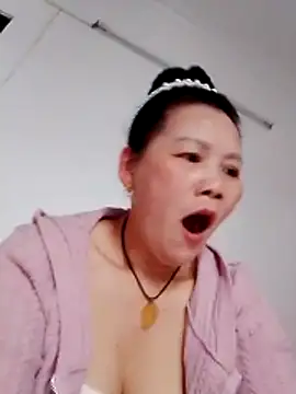 Snapshot of Cako-naka chatting on 02.18.26 Cako-naka online show from 02.18.26