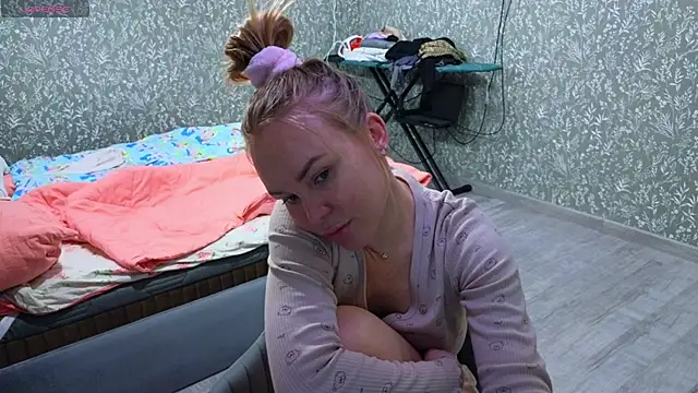 s trawberry  online show from 03.19.26