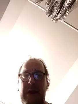 Olivassl22 online show from 02.18.26