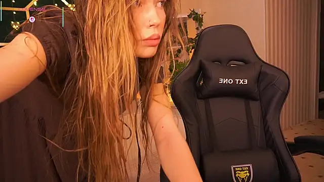 MollyyMayy online show from 02.24.26