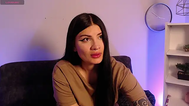 Lunaclarx online show from 12.17.25