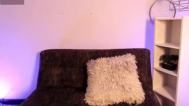 Lunaclarx online show from 12.19.25