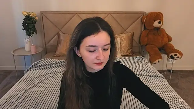 CyrenaLuxe online show from 03.24.26