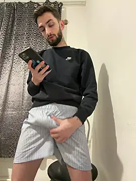 Juliann69Ramiro online show from 01.11.26