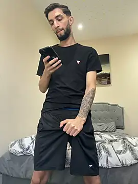 Snapshot of Juliann69Ramiro chatting on 02.20.26 Juliann69Ramiro online show from 02.20.26