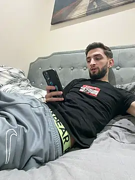 Snapshot of Juliann69Ramiro chatting on 02.24.26 Juliann69Ramiro online show from 02.24.26