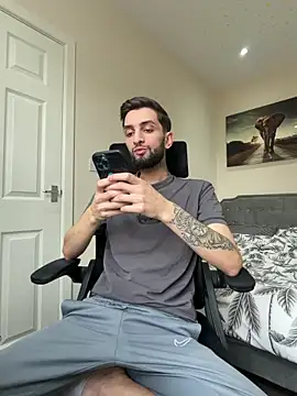 Snapshot of Juliann69Ramiro chatting on 02.27.26 Juliann69Ramiro online show from 02.27.26