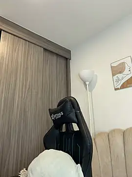 Tamaraserra online show from 06.02.26
