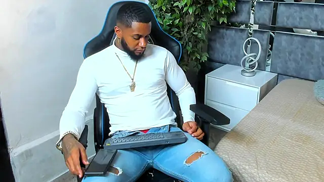 Snapshot of jay_jhonson01 chatting on 02.20.26 jay jhonson01 online show from 02.20.26