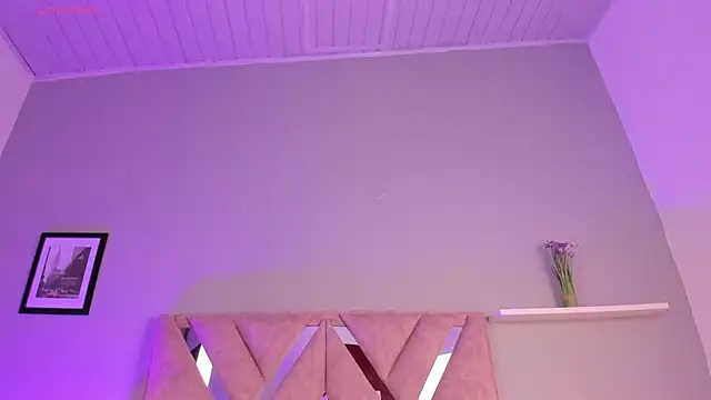 Amelia Saenz  online show from 04.08.26