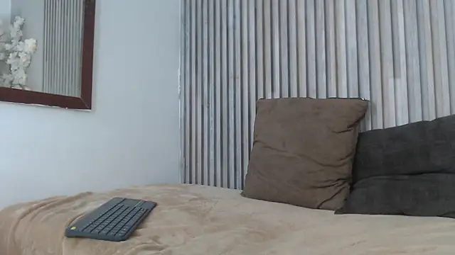 SmoothAlpha  online show from 01.05.26