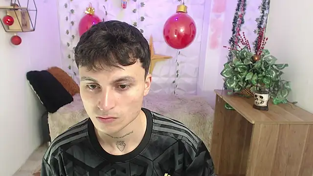 Noah Vera online show from 12.20.25