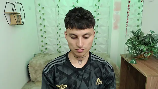 Noah Vera online show from 01.11.26