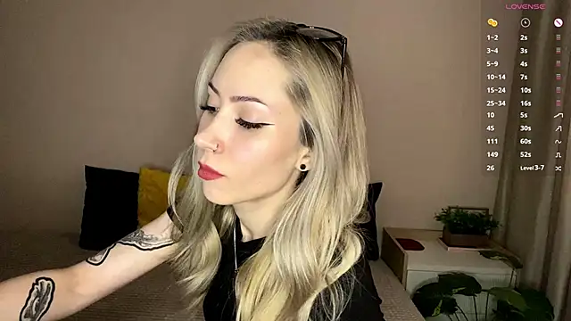 sun under skyy online show from 02.10.26