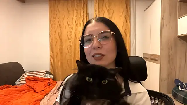 DoraRobertos online show from 01.12.26