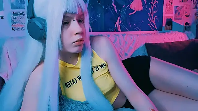 Snapshot of PeacchyPawss chatting on 02.21.26 PeacchyPawss online show from 02.21.26