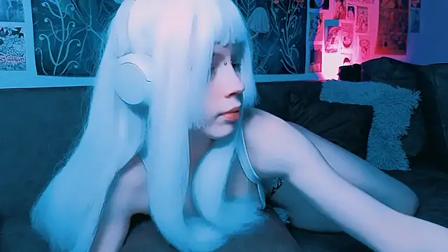 Snapshot of PeacchyPawss chatting on 02.25.26 PeacchyPawss online show from 02.25.26