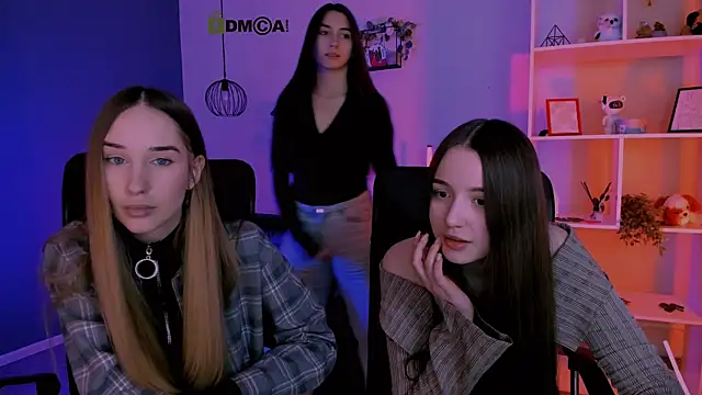 mila firee online show from 04.20.26