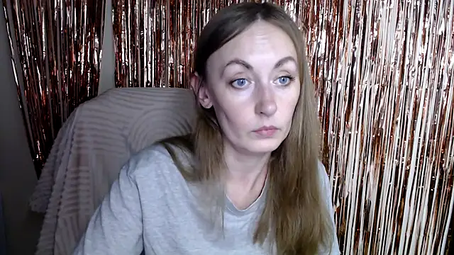 Snapshot of LiaSeass_ chatting on 07.26.26 LiaSeass online show from 07.26.26