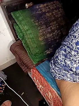 Desi bhabhi299 online show from 12.22.25