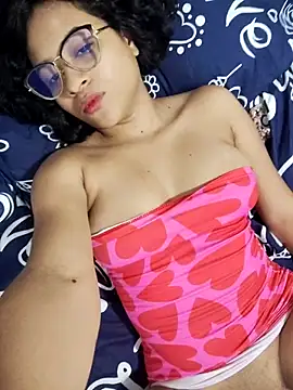 Snapshot of DAFNNEE_HOT chatting on 04.07.26 DAFNNEE HOT online show from 04.07.26