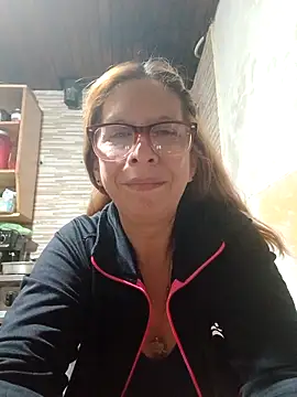 Snapshot of cari75 chatting on 04.30.26 cari75 online show from 04.30.26