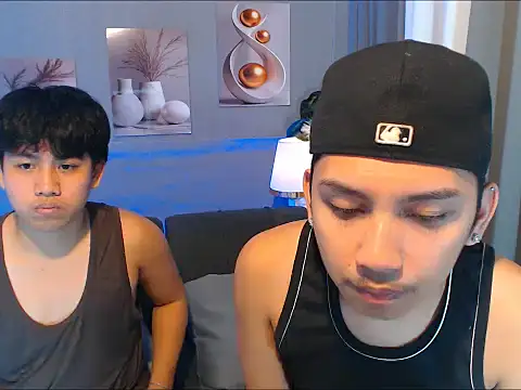 Snapshot of dylan_hardfucker chatting on 03.10.26 dylan hardfucker online show from 03.10.26