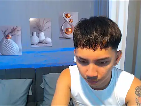 Snapshot of dylan_hardfucker chatting on 03.12.26 dylan hardfucker online show from 03.12.26