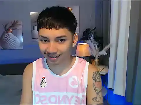 Snapshot of dylan_hardfucker chatting on 03.17.26 dylan hardfucker online show from 03.17.26