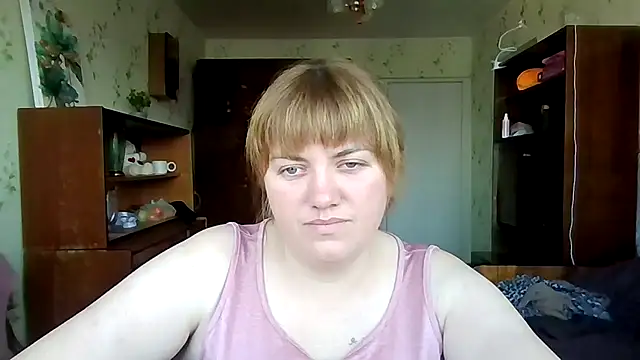 Snapshot of swett_girll chatting on 02.21.26 swett girll online show from 02.21.26