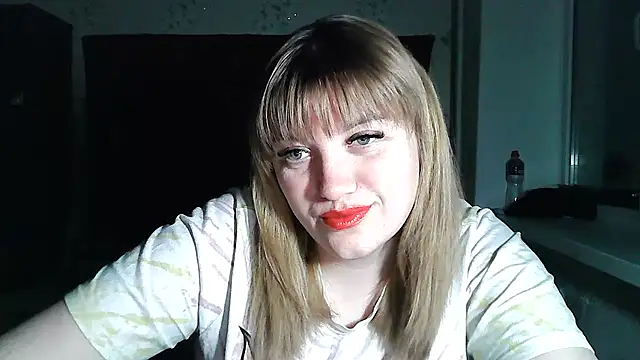 Snapshot of swett_girll chatting on 04.07.26 swett girll online show from 04.07.26