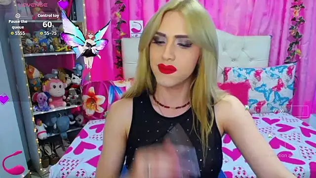 Snapshot of golden_girl01 chatting on 10.05.25 golden girl01 online show from 10.05.25