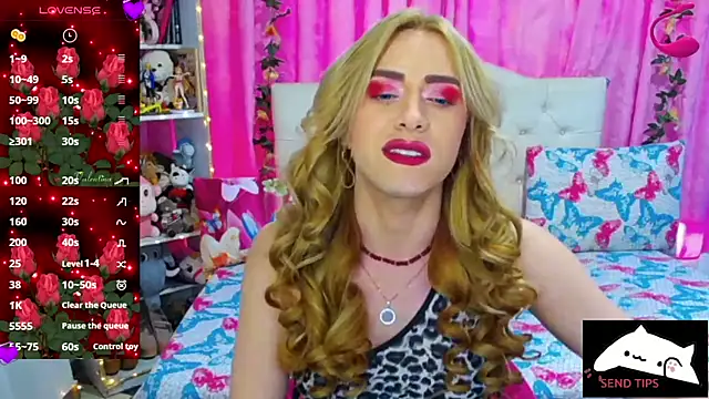 Snapshot of golden_girl01 chatting on 10.14.25 golden girl01 online show from 10.14.25